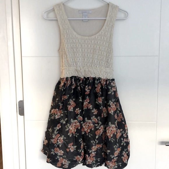 Dress with floral bottom - Picture 2 of 12